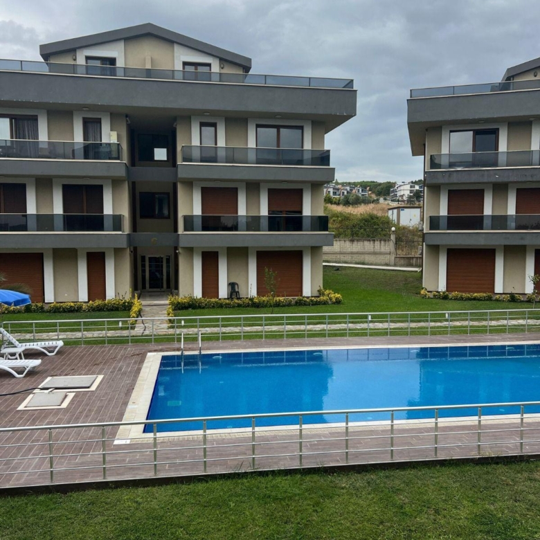 Mia Thermal Residence