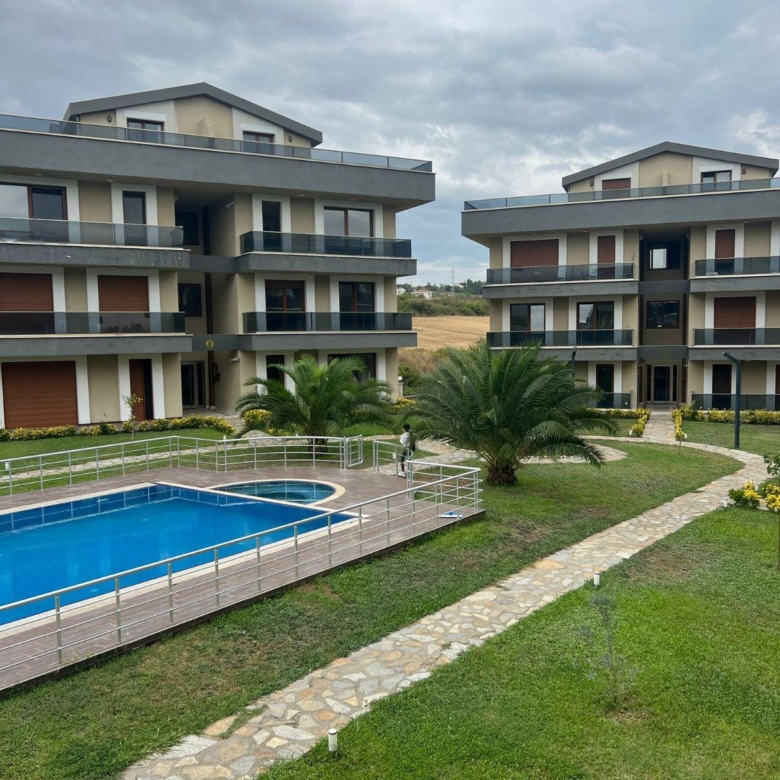 Mia Thermal Residence
